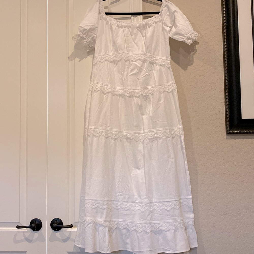 White maxi dress